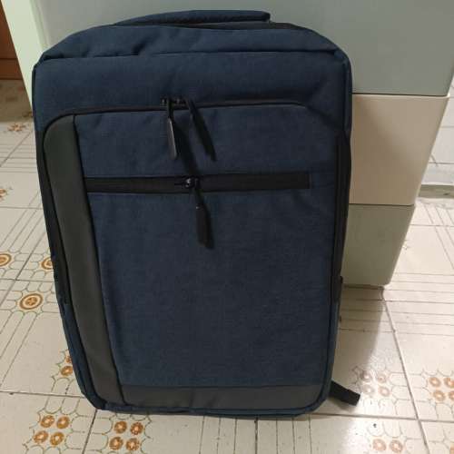 全新男士商務背囊/雙肩包/背包 灰色、藍色及黑色