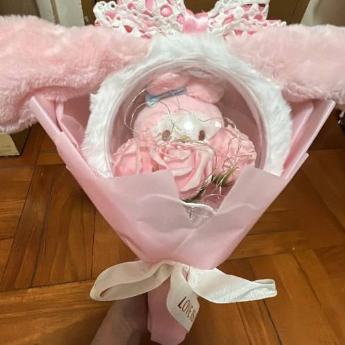 聖誕節送女朋友系列（Sanrio 公仔花）