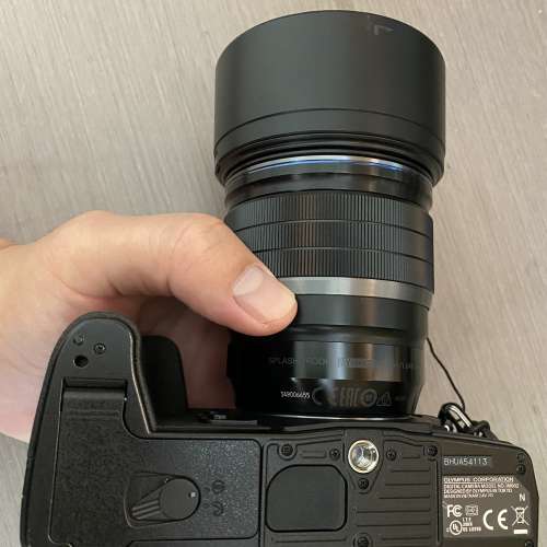 新淨！Olympus E-M5 II E-M5II E-M5 Mark II + Lens