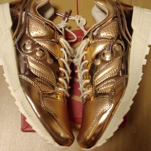 Saucony (not Adidas, Nike, New balance, Hoka)