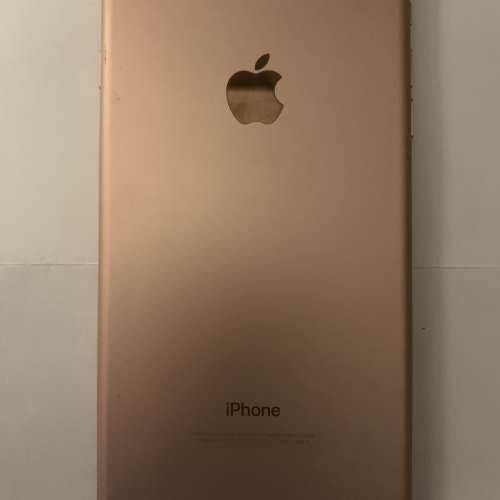 平放iphone7plus 128 金色