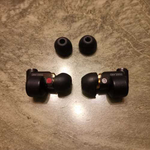 Sony N3AP 剩耳機,連兩對原裝耳膠, 無其它野無線無單, 約 9成新, 好少用