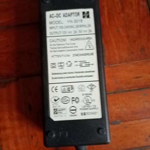 SATA  Molex-Connector 供電變壓器