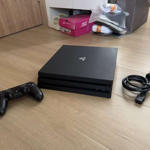 PS4 PRO 1TB SSD 硬盤 港版