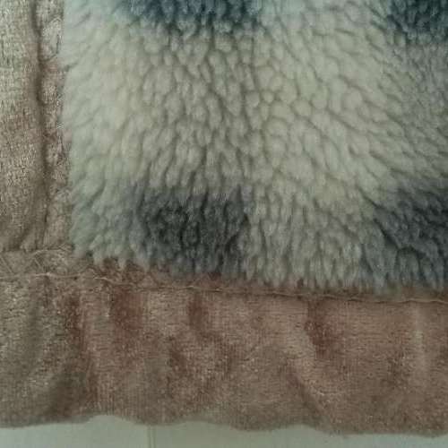 85%NEW 毛毯 毛氈 被子 毯子 冷氣被 小棉被 blanket