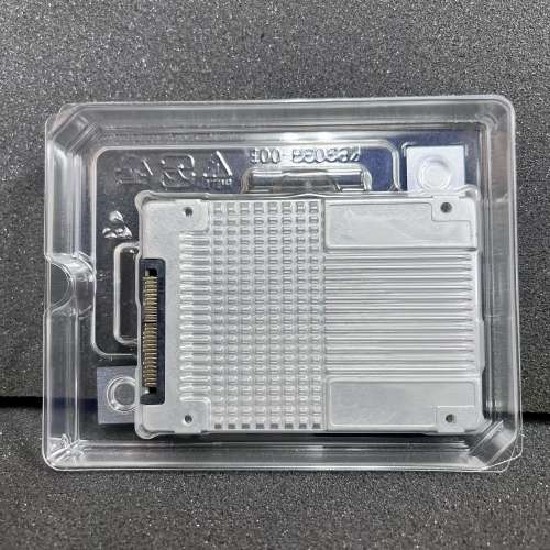 Intel DC P4510 2.5-inch U2 PCIe NVMe 企業級 SSD 1TB