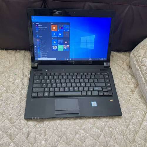 i7 Lenovo 商務輕型手提電腦，頂配 8G 閃存記憶體，1TB Samsung 870 SSD高速固態硬盤