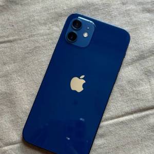 Apple iPhone 12 256G 6.1寸大螢幕，電池效能100 %，功能全部正常運作，已貼貴價玻...