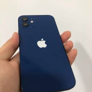 蘋果 iPhone 12 256G 6.1寸大螢幕，電池效能100 %，功能全部正常運作，已貼貴價玻璃...