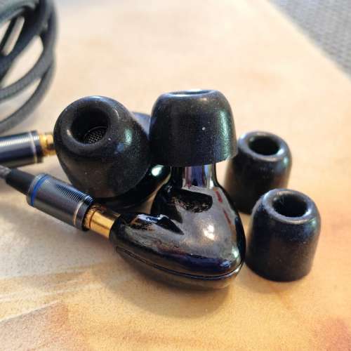 靚聲 oBravo Cupid 平面振膜 入耳式耳機 新淨無花崩 暗病 運作正常 原廠3.5mm 線 有...