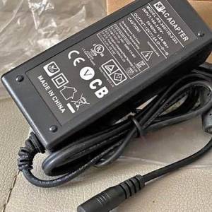 Adapter output 12V 2A