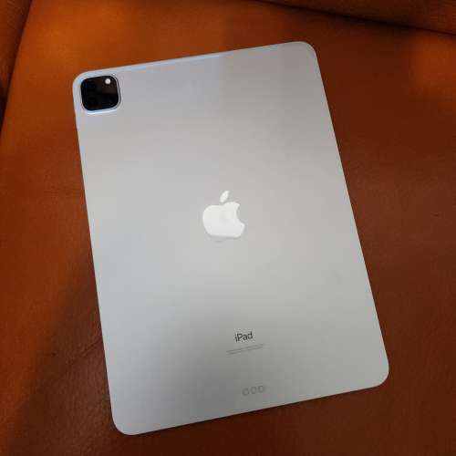 98%新 IPad Pro 11" M1, 128GB wifi, 銀色，Applecare+ 保養至2024/8