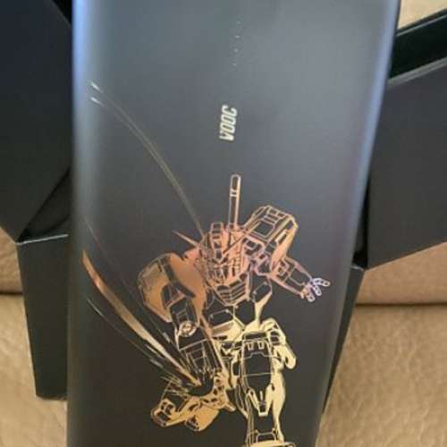 Oppo x 高達40週年 power bank