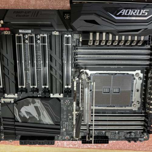 GIGABYTE X399 Aorus Gaming 7 TR4 Motherboard
