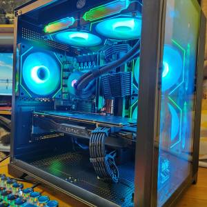 ARGB 水冷電腦