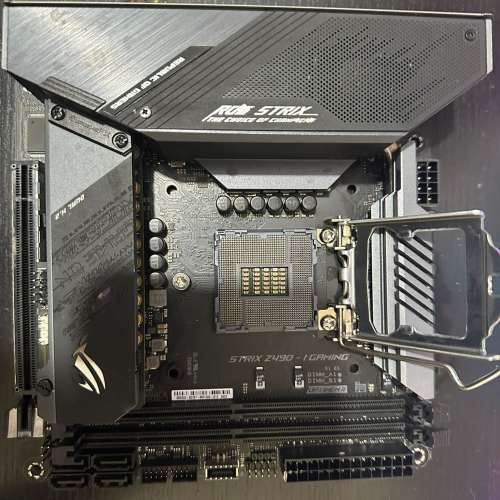 10700K + Rog strix z490-i