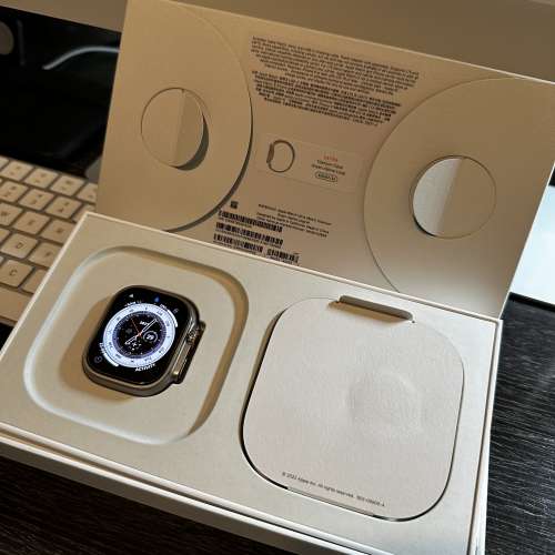 95%新Apple Watch Watch Ultra 49mm Gps + Cellular港版行貨全套配件地鐵站交收