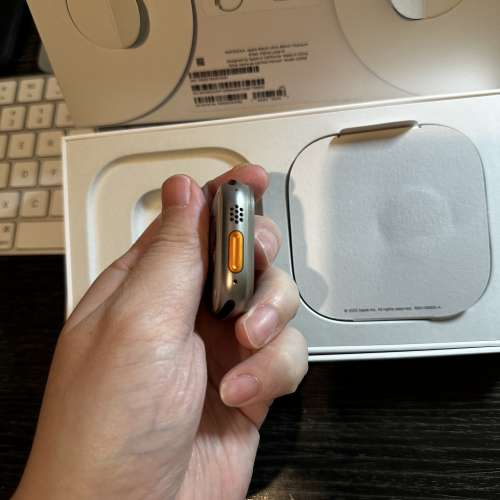 95%新Apple Watch Watch Ultra 49mm Gps + Cellular港版行貨全套配件地鐵站交收