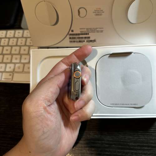 95%新Apple Watch Watch Ultra 49mm Gps + Cellular港版行貨全套配件地鐵站交收