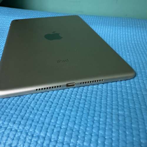 iPad mini 4 64Gb 金色