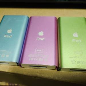 Ipod Mini 4gb 有1代和2代銀色和綠色賣98元至118元1部