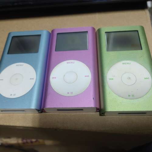 Ipod Mini 4gb 有1代和2代銀色和綠色賣98元至118元1部