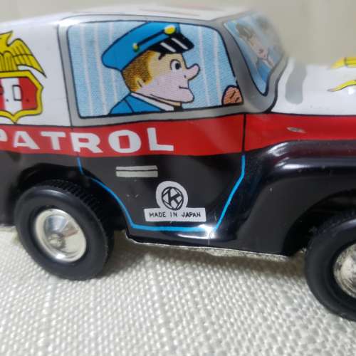 古董日本制造鐵皮車