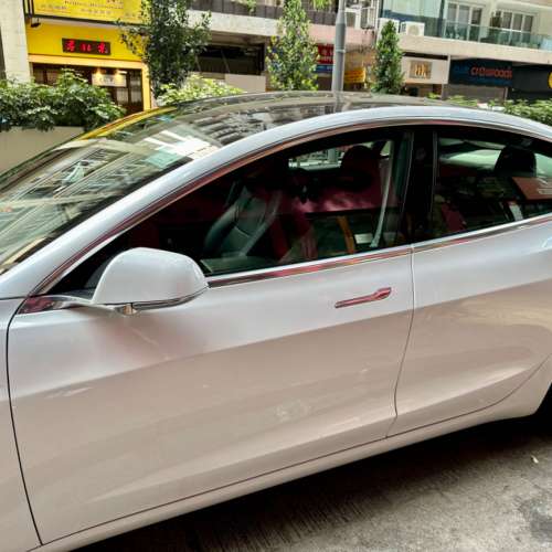 Tesla model 3 SR PLUS