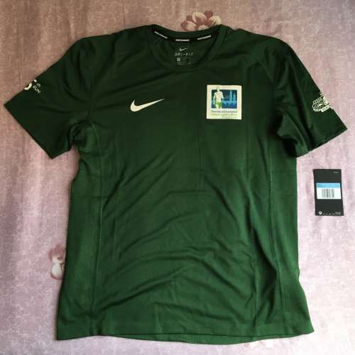 全新 2023年 渣打馬拉松T恤 Nike T Shirt 跑步衫