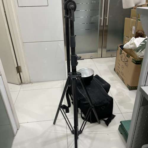 flashgun with stand and light box