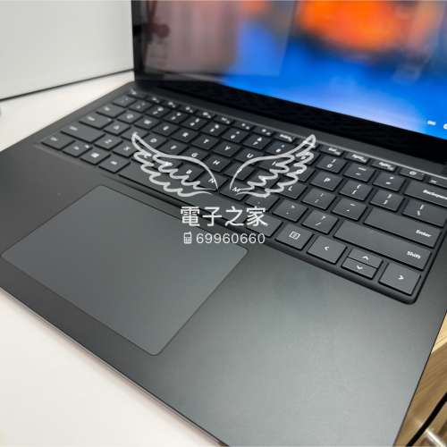 (接近全新) Microsoft Surface Laptop 2 i7 8650/ laptop 3 i5-10 8gb ram 256gb s...