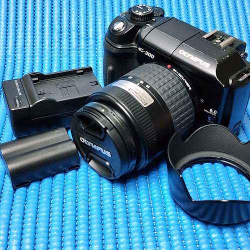 Olympus E-300 CCD 單鏡反光數碼相機