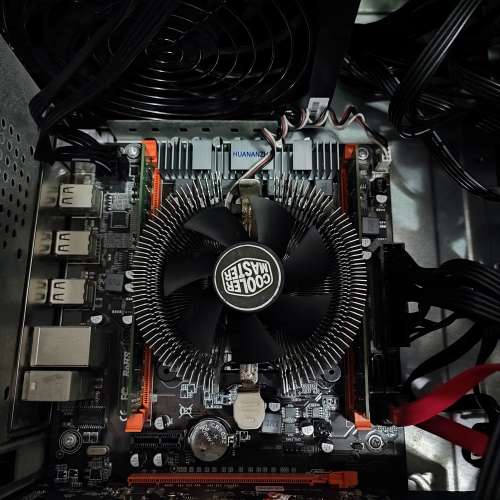 E5-2640+8GB RAM+X79+RX560