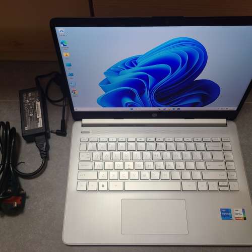 靚屏HP 14-DQ i5-1135G7 12GB Ram 512GB M.2 SSD Windows 11 Home Notebook Laptop