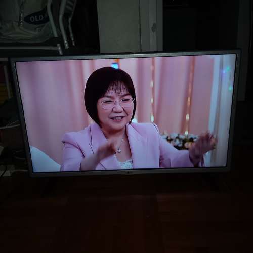 LG 32” 智能 LED iDTV