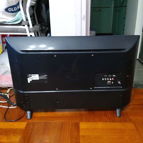 LG 32” 智能 LED iDTV