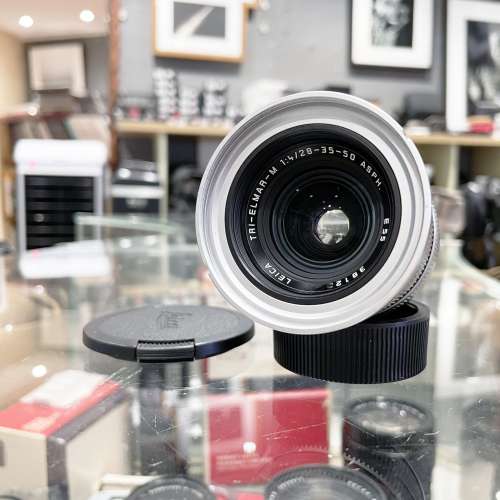 Leica Tri-Elmar-M 28-35-50mm F/4 ASPH E55 Silver with Hood