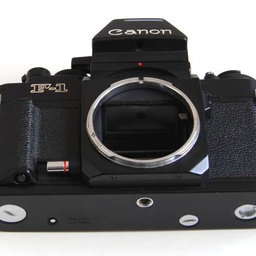 Canon new F-1 Body with AE finder