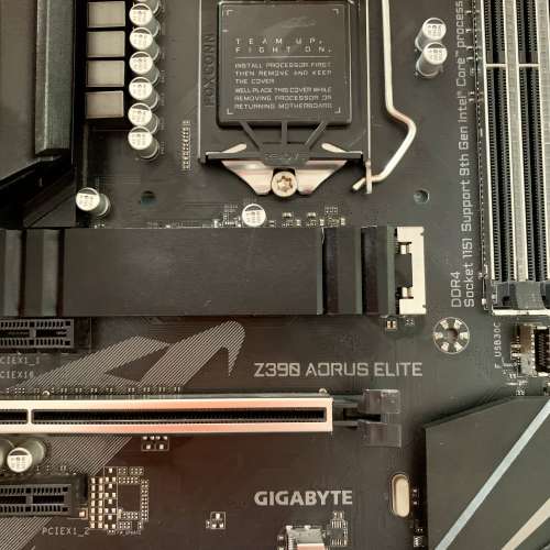 GIGABYTE Z390 AORUS ELITE