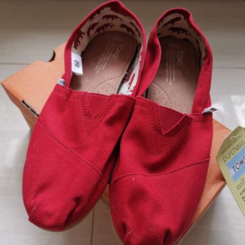 (全新) TOMS Men classic shoes Red Canvas Size 9.5 (Timberland Vans Nike Adidas)