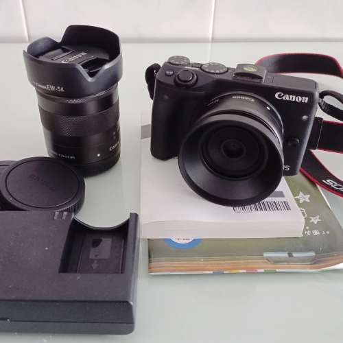 Canon EOS-m3 set 一機兩鏡(包括遮光罩)