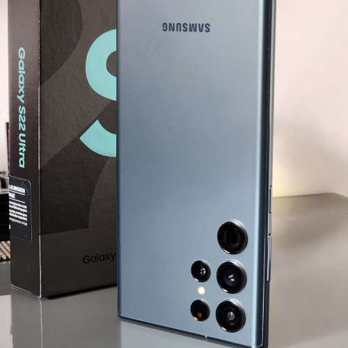 Samsung S22 Ultra. 512GB (墨綠色6個月行機)