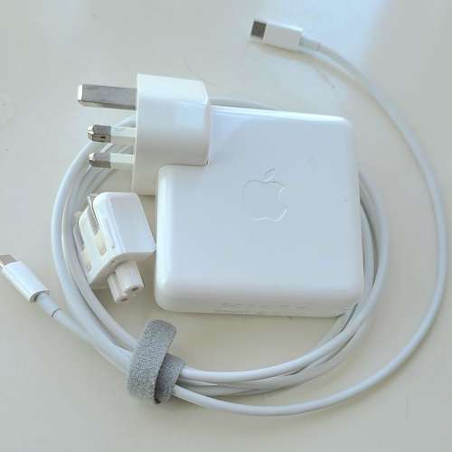 MacBook pro 原裝充電火牛USBc Power charger