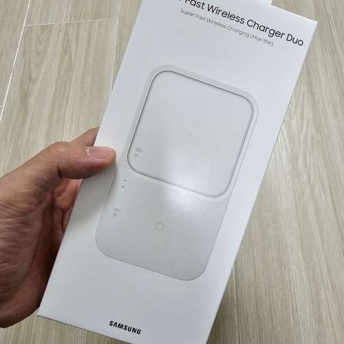 Samsung 無線充電板 P5400 (15W) (包括旅行充電器) (100%全新未開封)