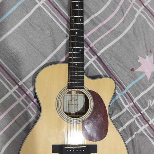 Sigma electric acoustic guitar MC-1E with softbag