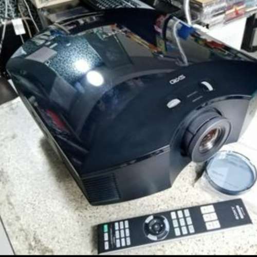 Sony VPL-HW55ES.. 跟遙控器說明書...