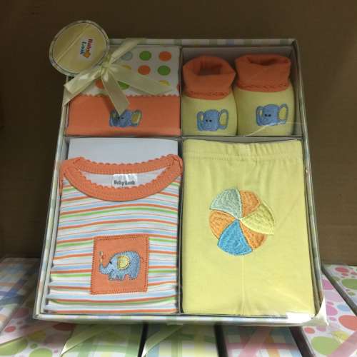Baby Gift Box Set for Newborns 0-6 months YELLOW NEW 全新嬰兒套裝0-6月 黃