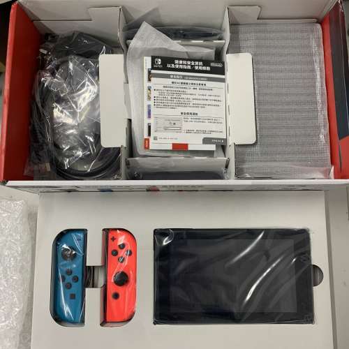 Nintendo Switch 2019 with Neon Blue and Neon Red Joy-Con, 保到2-1-2024