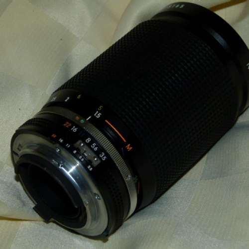 Nikon zoom-Nikkor 35-135mm f:3.5-4.5 lens