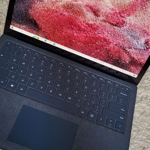 Microsoft surface laptop 13.5&rdquo; i7 8+256Gb